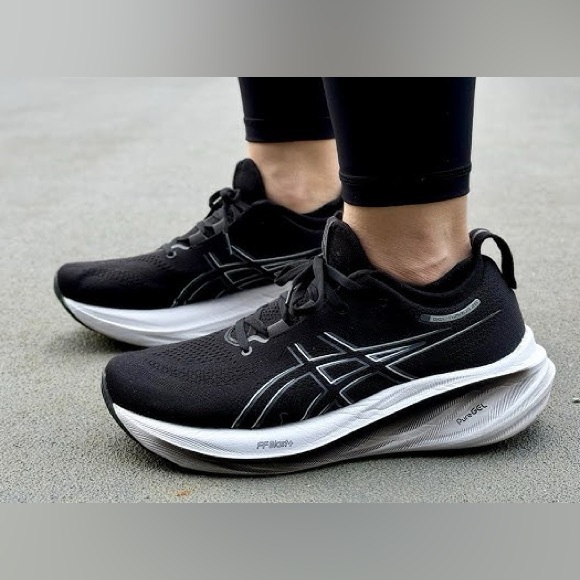 ASICS Mens Gel-Nimbus 26 Black/white Running Shoes - Picture 1 of 8